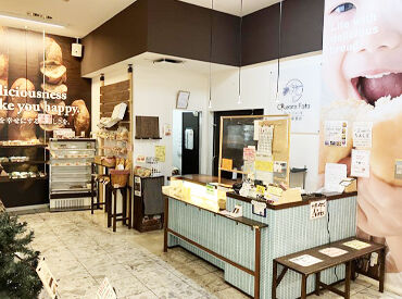 社員割引・社員登用ありと働きやすさも◎
まずは先輩が付きっきりで教えます!
未経験でもご安心ください♪