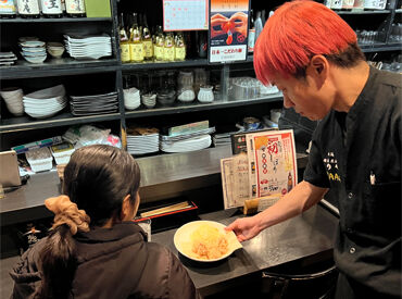 ＜髪色自由＞自分の好きな色で髪染めOK
「自分らしさ」を出して働けるお店です！
ピアス・ネイルも業務に支障がなければ自由◎