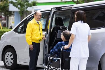 医療法人社団 善仁会 かもい腎クリニック ＼運転好きの方にピッタリ！／
ドライブ感覚で働けます！
未経験からスタートしている方も活躍中です◎

