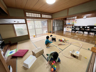 こどものやかた株式会社　 時給1500円＆週払いOK！
昇給・交通費支給♪
車・バイク・自転車通勤もOKで通いやすい職場です★