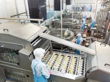 三州食品株式会社 食品工場でのお仕事、始めてみませんか？
40～60代の女性スタッフ活躍中！
未経験からのスタートも大歓迎です。