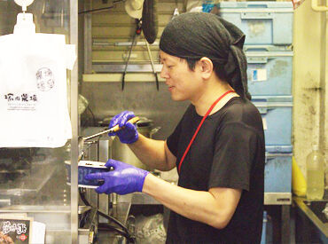 面接時の履歴書は不要!友達同士での応募もOK!
まずはお気軽にご応募くださいね♪