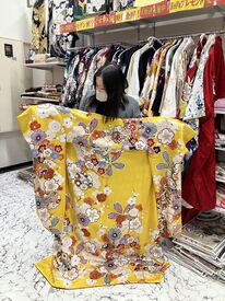 たから弥赤穂店（イオン赤穂店1F） 単発なのでサクッとお小遣いが欲しい方にオススメ！
しかも簡単なのに高収入♪
給料は即現金手渡し☆
経験や資格も必要ナシ！