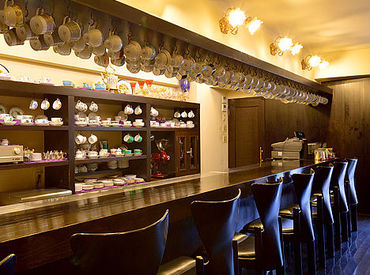 300種を超えるアンティークカップでおもてなし。
おしゃれ空間で落ち着いた接客♪
WワークもOKなのでご相談ください☆彡