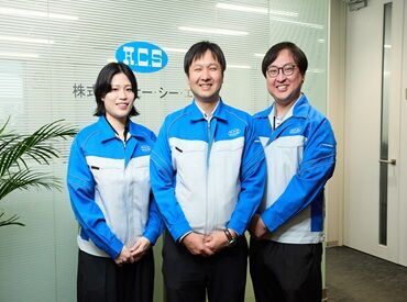 ▼部署や役職を問わず活発に交流できる！
協力して進めるのが当社のスタイルです◎
周囲のサポートも充実しているので働きやすい