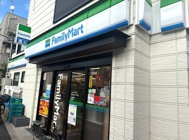高時給1280円＆交通費全額支給★
制服貸与で準備もカンタン！シフト自由で働きやすさ抜群♪