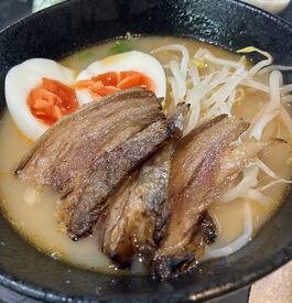 まかないは毎日メニューが変わります！
ラーメンやオムライス等々..
どれも絶品です！！