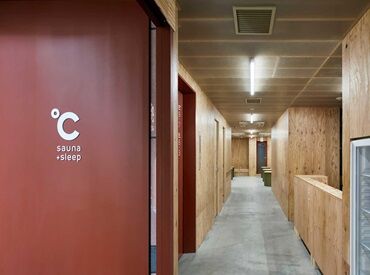 ドシー恵比寿【004】 ≪まるで異国の世界!?≫
海外感が滲み出る、デザイナーズホテル！

髪色やピアスなど... 普段の格好で働ける♪