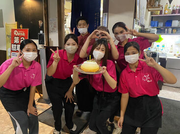 焼肉ホルモンのぼり苑　豊見城店　※4月10日OPEN！！ ＼＼働きやすさ抜群★／／
エクステ・ジェルネイル・ピアスなど
自分らしく働けます♪
テスト期間中は週0日シフトも相談OK◎