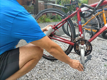 ▼未経験スタートでも大丈夫!
バッテリー交換も外して交換するだけなので、
簡単でスグに覚えることができます!
※イメージ