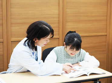 ＼得意科目を活かして、あなたらしく活躍！／
無理に全教科を担当する必要はありません！
安心して指導できる環境です♪