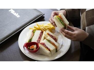 落ち着いた雰囲気の特別感あふれる空間で、
一緒に働くスタッフを募集!
今までのスキルを活かして働こう◎