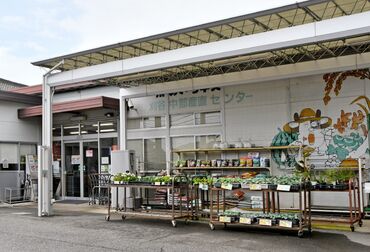 ＼未経験・ブランク復帰さん大歓迎／
先輩スタッフが丁寧に指導するので新人さんも働きやすい♪