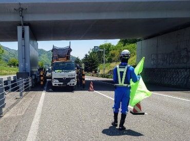 ＼公式SNSも更新中！／
会社の雰囲気などが知れるので、ぜひ覗いてみてください♪