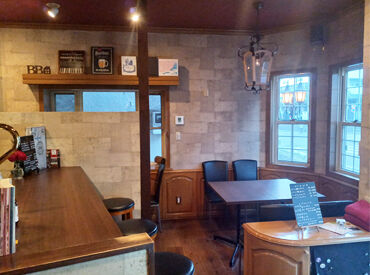 ≪飲食未経験も大歓迎≫
優しい店長がしっかり丁寧にお教えします!役立つ接客マナーも身に付きます。