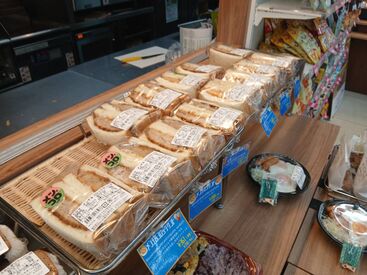 ローソン Ｈ世田谷喜多見一丁目店 お弁当、おにぎり、サンドイッチ、サーターアンダギーなど…
週ごとに色々なものお任せ♪難しいことはありません◎