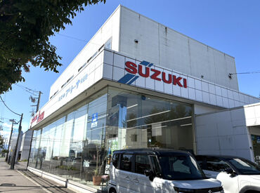 スタッフ同士のコミュニケーションもばっちり◎
質問もしやすく、やさしい雰囲気で働きやすい職場です♪
