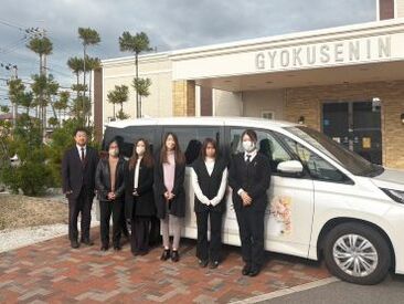 株式会社マリーロード 和歌山北営業所 既存店のスタッフの前職はイロイロ◎
コンビニ/スーパー/レジなど！
全くの未経験からチャレンジOK♪