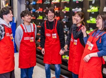 メガスポーツ高知店 【603】 シューズやウェア、アウトドアアイテムなど、
お客さまの商品選びをサポートする中で、
自分の経験や知識が役に立つかも(^^♪