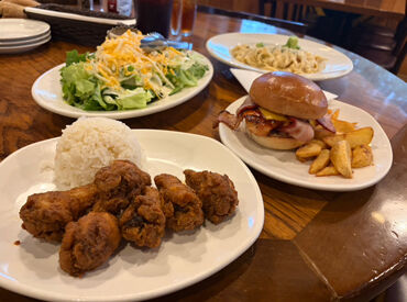 ＼まかない無料♪／
こんな料理がまかないで食べられちゃう！
インセンティブで店内で使えるチケットもらえます☆