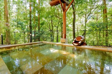 温泉に無料で入れてリフレッシュ★食事補助ありで格安でお料理も食べられる♪
50-60代の方活躍中!退職後のセカンドライフにも◎