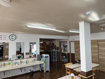 優しい心を持って働ける方は十分戦力☆
「助けを求める人がいたら即行動」
これが私たちのモットーです(*'▽')