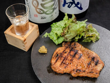 髪型・髪色自由！ネイル・ピアスもOK◎
自分らしいスタイルでオシャレも楽しめます☆
お仕事終わりにはそのままお出かけも♪