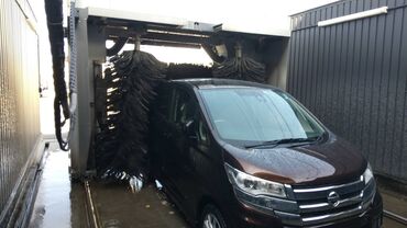 放課後や空き時間を使って働ける
未経験歓迎の洗車バイトです！
作業はシンプルですぐに覚えられるので
初バイトにもぴったり。