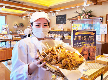「パンが好き」それだけでOK！
先輩から丁寧に教えてもらえるので、
初めてのアルバイトにもぴったりです◎