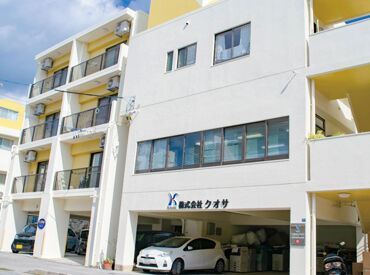 「事務は初めて…」そんな方も心配はいりません★
電話対応や書類作成など、少しずつ覚えていける環境です!