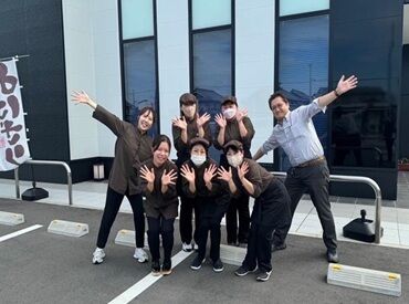 今在籍しているスタッフさん+社員の
サポート業務がメインです◎
未経験の方でも安心してスタートしていただけます♪