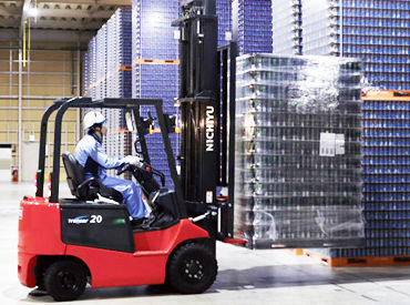 【安定した勤務が可能】将来的には正社員を目指したい方必見!
フリーター・転職・Wワークさんにピッタリ◎