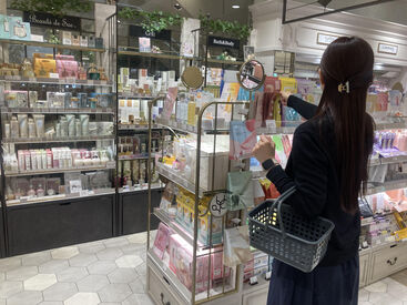 事務、飲食、アパレル、コンビニなど…
スタッフの9割以上は未経験からスタートしています!
安心して始めていただける環境♪