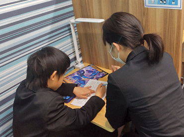 交通費全額支給!
学校帰りも安心して通えますよ♪
週1~でOKだから プライベートも両立可能です★