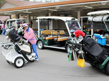 ゴルフ未経験でも大丈夫!
ブランクも学歴も問わず、みなさん大歓迎です!!