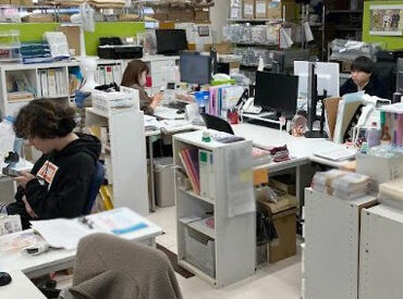 QOL総合研究所株式会社 <カジュアル・デニムスタイルＯK♪>
すっぴん＆マスクでも大丈夫◎
周辺にはコンビニ・飲食店があり
ランチにも困りません！