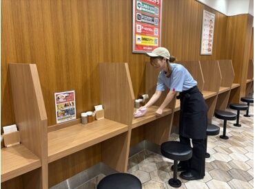 サンキューキッチン　上越店 働いているスタッフのほとんどが未経験スタート！
最初はわからないことだらけでも大丈夫！
周りがしっかりサポートします！