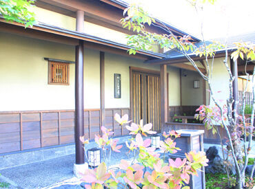 定山渓 ゆらく草庵 17943_104 未経験・ブランク歓迎★
しっかりと仕事を覚えられるOJT研修あり!
先輩スタッフが丁寧にサポートいたしますのでご安心ください◎