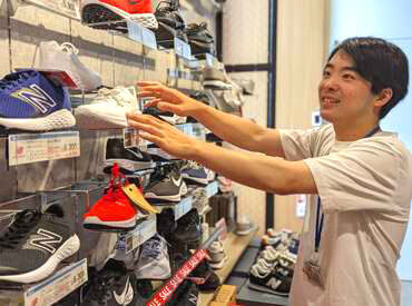 靴屋さんの接客は、「お客様一人一人にじっくり寄り添う」
いろんな方との出会いが楽しめるお仕事♪