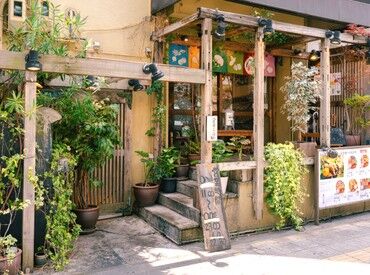 八百屋とごはん かわさき ＜面接～入社手続きまでWEB完結OK＞
応募して初回勤務まで最短3営業日★★
スグ働きたい方必見◎