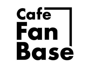 Cafe Fan Base 推しに囲まれて嬉しい！
お客様が自分の推しのグッズを引けて、喜ぶ笑顔を見て嬉しい時があります。
