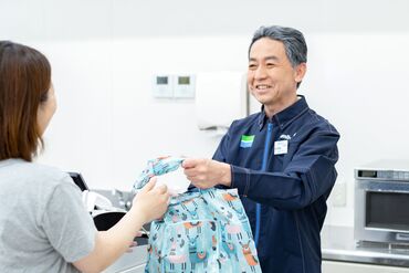 土日祝はお休み&夜勤なし!
月給25万円~+昇給あり&交通費全額支給★
おしゃれ自由でのびのび働けます♪