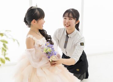 「興味はあるけど、経験も写真の知識もない…」
という方も大歓迎！
未経験の学生・主婦さんや女性スタッフが沢山活躍中♪