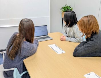 株式会社日本不動産情報リサーチ＆コンサルティング 2024年9月よりオープニング！新しくキレイなオフィスです◎
まだ入社歴は浅い人が多いので、
スタートラインはほとんど一緒です!