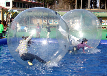 週3日～1日4時間～OK♪
土日祝＆繁忙期は時給UP★
交通費支給・制服貸与あり！