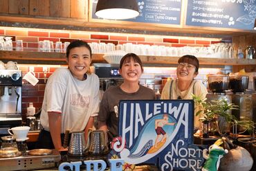 コナズ珈琲 つくば店［111040］ ハワイの雰囲気たっぷり☆SNSでも人気のお店です。友達にも自慢できるバイト先になるかも♪