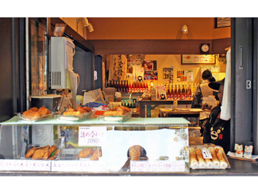 駅チカ&シフト自由★
花畑町駅から徒歩4分で通勤ラクラク!
予定に合わせて働けます♪