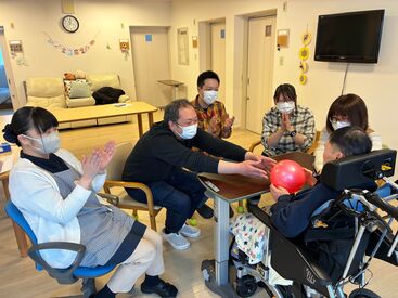 助け合うことが当たり前♪福祉に興味がある方はもちろん、"誰かのサポートをしたい"方にもピッタリ◎やりがいのあるお仕事です！