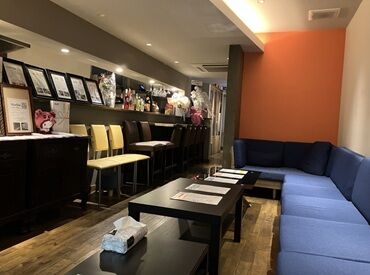 \Barだからこそ習得できる/
★トークスキル
★お酒・調理スキル
飲食店に欠かせない多くの経験が積めますよ♪