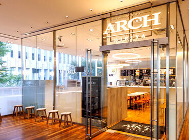 京浜サービス株式会社　　（勤務先：日比谷駅近くの劇場) ＜バイトデビュー・ブランクある方もOK＞
しっかり研修&カンタンお仕事で未経験でも◎
調理補助の経験ある方は優遇します！